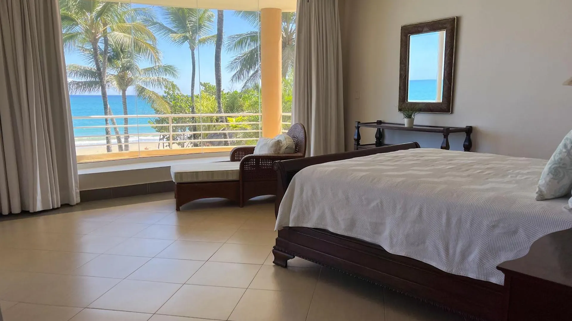 Luxury Oceanfront Condo, Enjoy It ! Cabarete